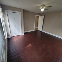 1814 Ave M 1/2 in Galveston, TX - Building Photo - Building Photo