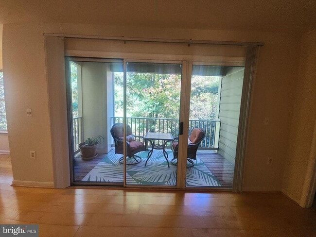 105 Timberbrook Ln in Gaithersburg, MD - Building Photo - Building Photo