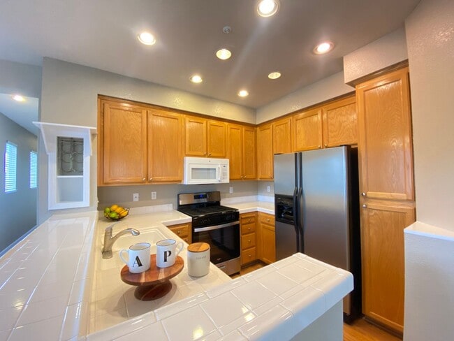 22690 Canyon Terrace Dr in Castro Valley, CA - Building Photo - Building Photo