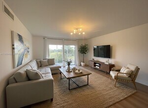 5100 SW 90th Ave in Cooper City, FL - Building Photo - Building Photo