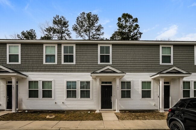 105 Morning Line Dr in Moncks Corner, SC - Building Photo - Building Photo