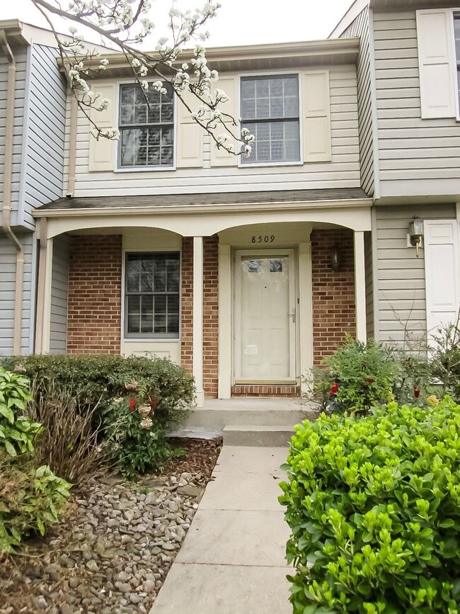 property at 8509 Golden Ridge Ct