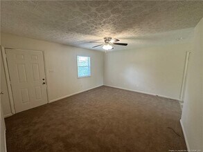 6517 Portsmouth Dr in Fayetteville, NC - Building Photo - Building Photo