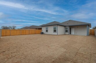 1906 Oliver St in Greenville, TX - Building Photo - Building Photo