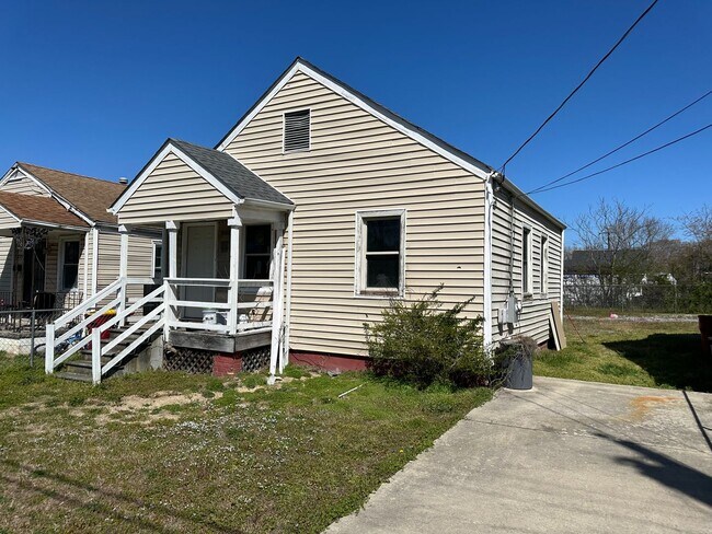 1231 Grant Ave in Petersburg, VA - Building Photo - Building Photo