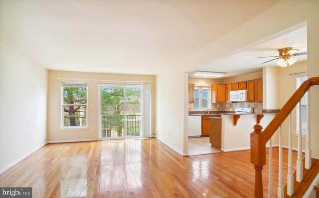 property at 22006 Stone Pier Ln