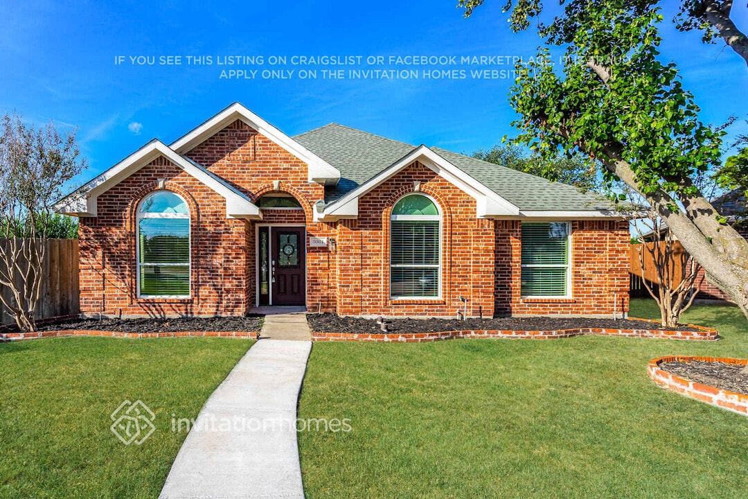 8081 Durham Dr in Frisco, TX - Building Photo