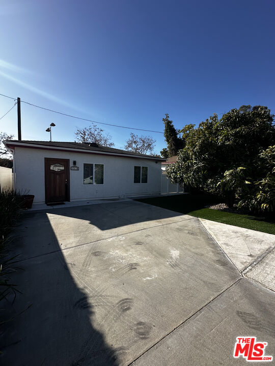 4063 Charles Ave in Culver City, CA - Foto de edificio - Building Photo