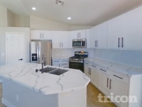 508 Country Hill Dr in North Las Vegas, NV - Building Photo - Building Photo