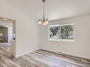 6716 W Glasgow Ave in Littleton, CO - Foto de edificio - Building Photo