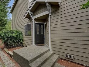 23832 SE 5th St in Sammamish, WA - Building Photo - Building Photo