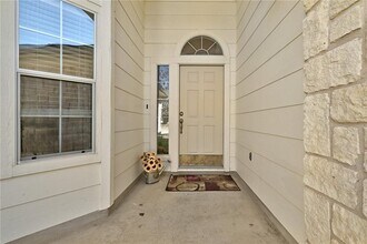317 McCoy Ln in Hutto, TX - Building Photo - Building Photo