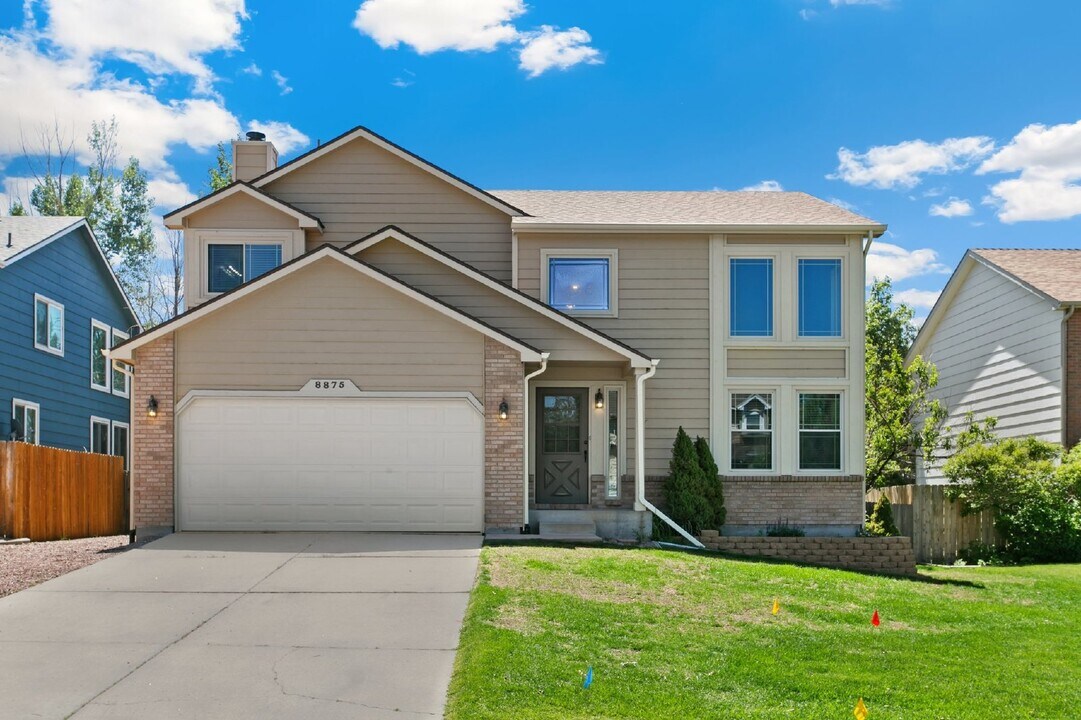 District 20 Living Near Powers and I-25 – in Colorado Springs, CO - Building Photo