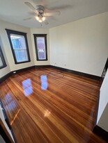 4 Grafton St, Unit 3 in Boston, MA - Building Photo - Building Photo