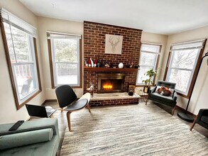 1776 Alan Deatherage Dr in Bolingbrook, IL - Building Photo - Building Photo