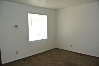 510 Hiawatha St in Minot, ND - Building Photo - Building Photo