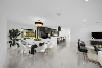 7301 NW 13th Ct in Plantation, FL - Foto de edificio - Building Photo