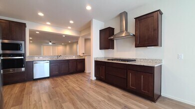 7060 W Oberlin Wy in Peoria, AZ - Building Photo - Building Photo