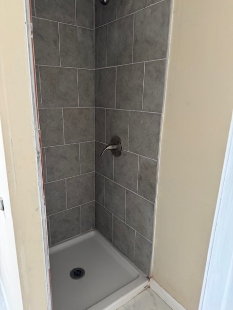 5424 Market St, Unit 2M