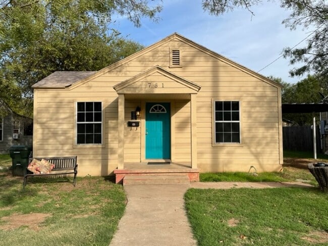 property at 781 S Willis St