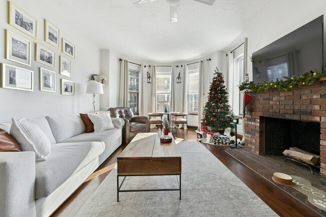 411 Marlborough St in Boston, MA - Building Photo - Building Photo
