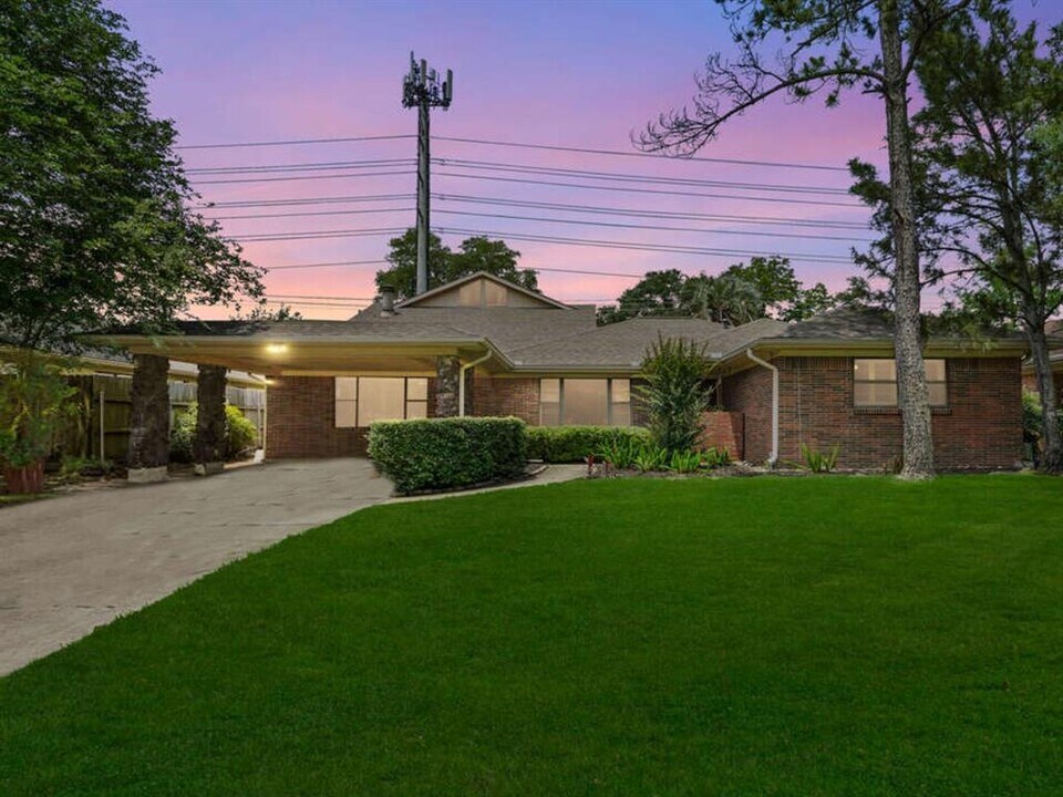 6218 Wynnwood Ln in Houston, TX - Building Photo