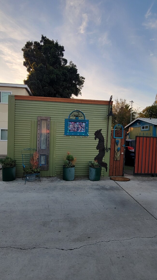 4195 Hamilton St, Unit 2 in San Diego, CA - Foto de edificio - Building Photo