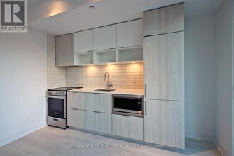 60-560 Tannery Rd in Toronto, ON - Building Photo - Building Photo