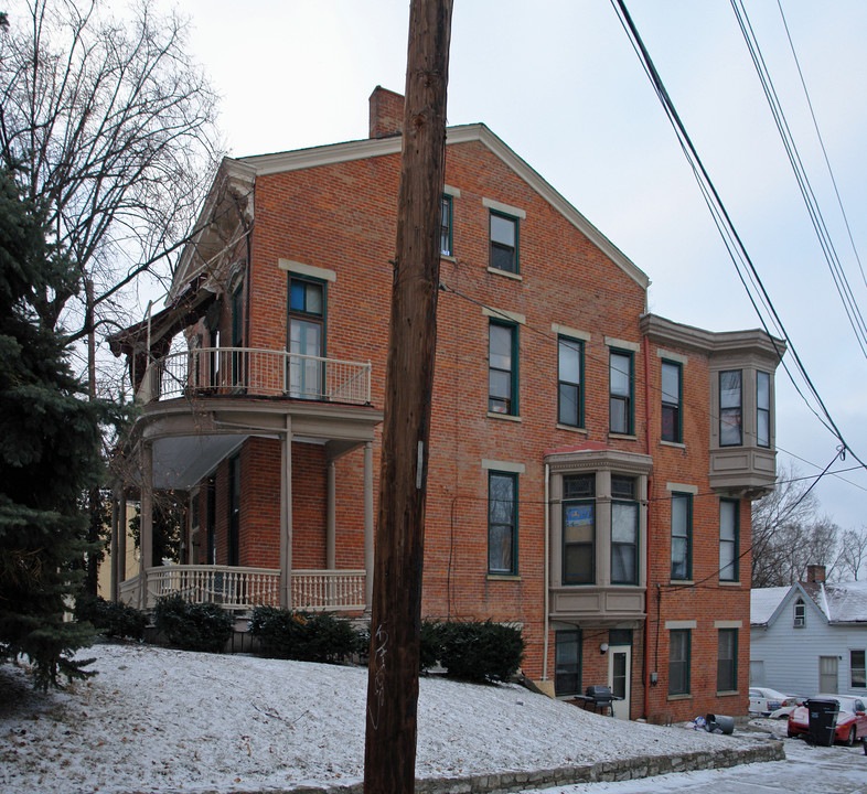 2423 Ohio Ave in Cincinnati, OH - Building Photo