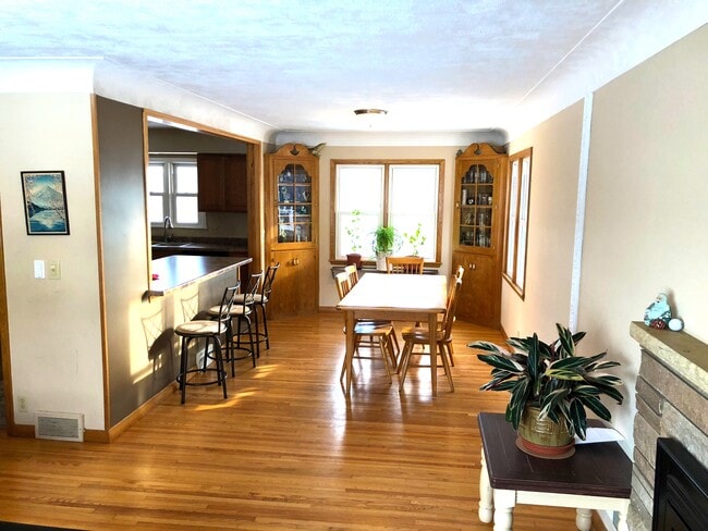 6725 Eliot View Rd in Minneapolis, MN - Building Photo - Building Photo