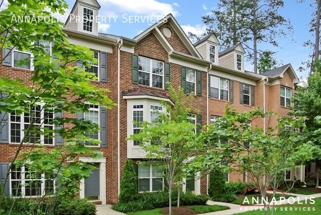 property at 336 Quarterdeck Aly