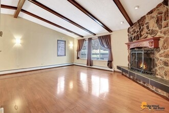 903 Bench Ct in Anchorage, AK - Building Photo - Building Photo