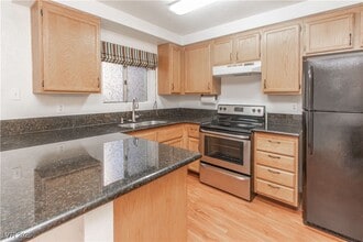 6859 Tamarus St in Las Vegas, NV - Building Photo - Building Photo