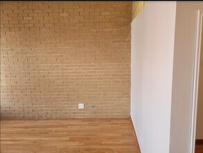 2255 W Fullerton Ave in Chicago, IL - Building Photo - Building Photo