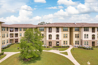 The Crossing Apartments in Beaumont, TX - Building Photo - Building Photo