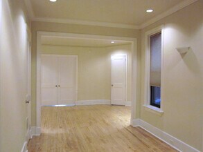 127 West 56th Street, Unit Apt 4 in New York, NY - Building Photo - Building Photo