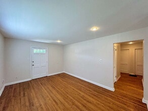 2301 Euston St in Raleigh, NC - Building Photo - Building Photo