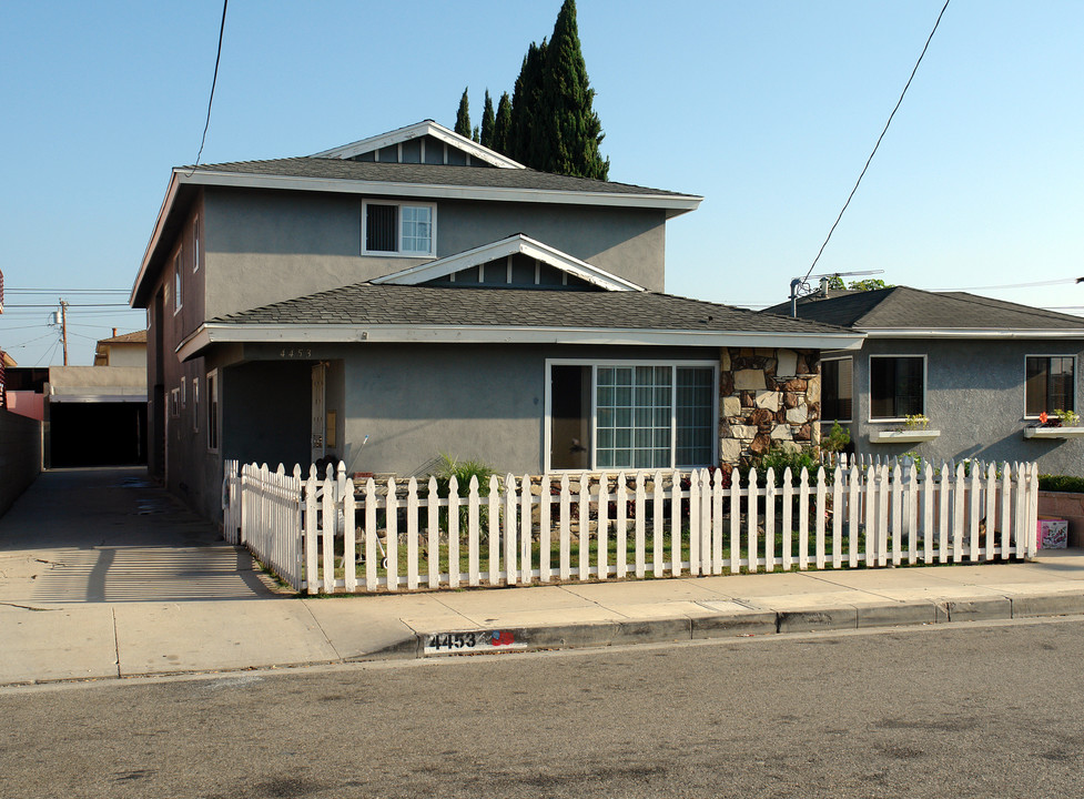 4453 W 142nd St in Hawthorne, CA - Building Photo