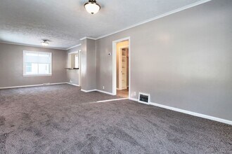 96 Vander Veen Ave in Holland, MI - Building Photo - Building Photo