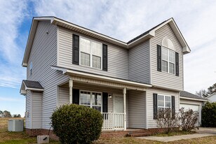 204 Landmark Dr in Angier, NC - Building Photo