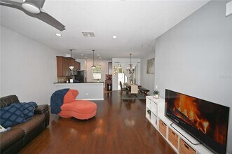 12562 Streamdale Dr in Tampa, FL - Building Photo - Building Photo