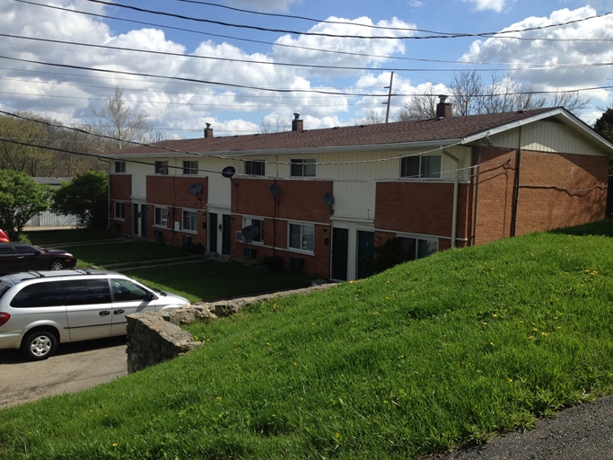 Sunrise Townhomes in Cincinnati, OH - Building Photo