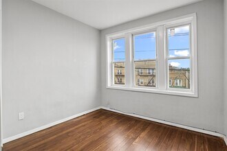 1102 Avenue C in Bayonne, NJ - Building Photo - Building Photo