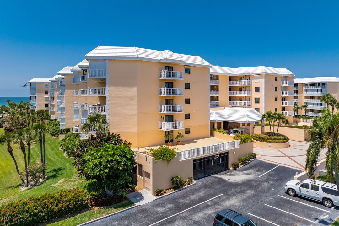 SILVER SANDS BEACH & RACQUET CLUB TWO CONDO in St Pete Beach, FL - Building Photo