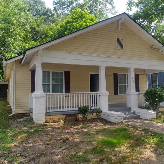 957 Harwell St NW in Atlanta, GA - Building Photo - Building Photo