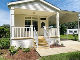 138 Forest Dr in Leesburg, FL - Building Photo