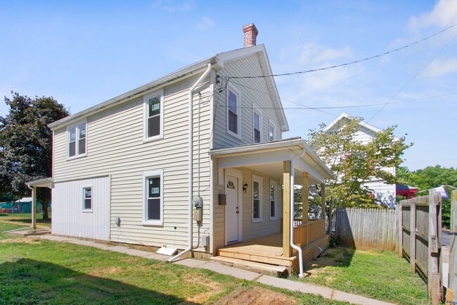 property at 46 W Dahlgren St