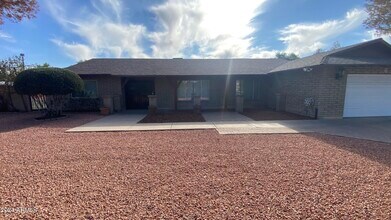 6823 W Union Hills Dr in Glendale, AZ - Building Photo - Building Photo