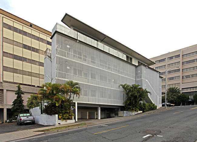 Queen's Medical Center Clark Apartments in Honolulu, HI - Building Photo - Building Photo