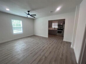 1019 N Chandler Dr in Fort Worth, TX - Building Photo - Building Photo